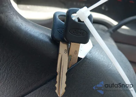 2005 Ford E-150 Commercial/Recreational из США, поврежденный, VIN 1FTRE14W85HB45650